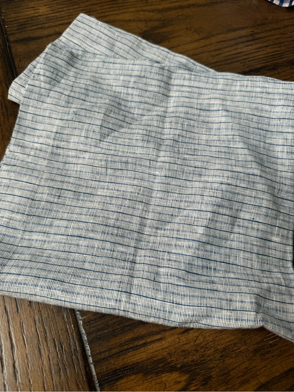 2/ Crate&Barrel  Linen Cloth Dinner Napkins, 22”/ Set of 2
